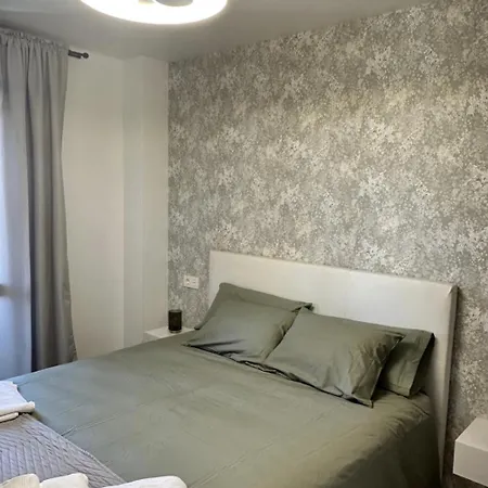 Mi Casa Es Tu Casa *